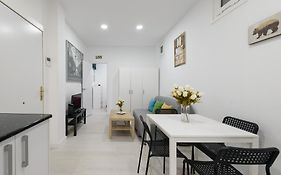 Piso nuevo lavapies, wifi, smart tv